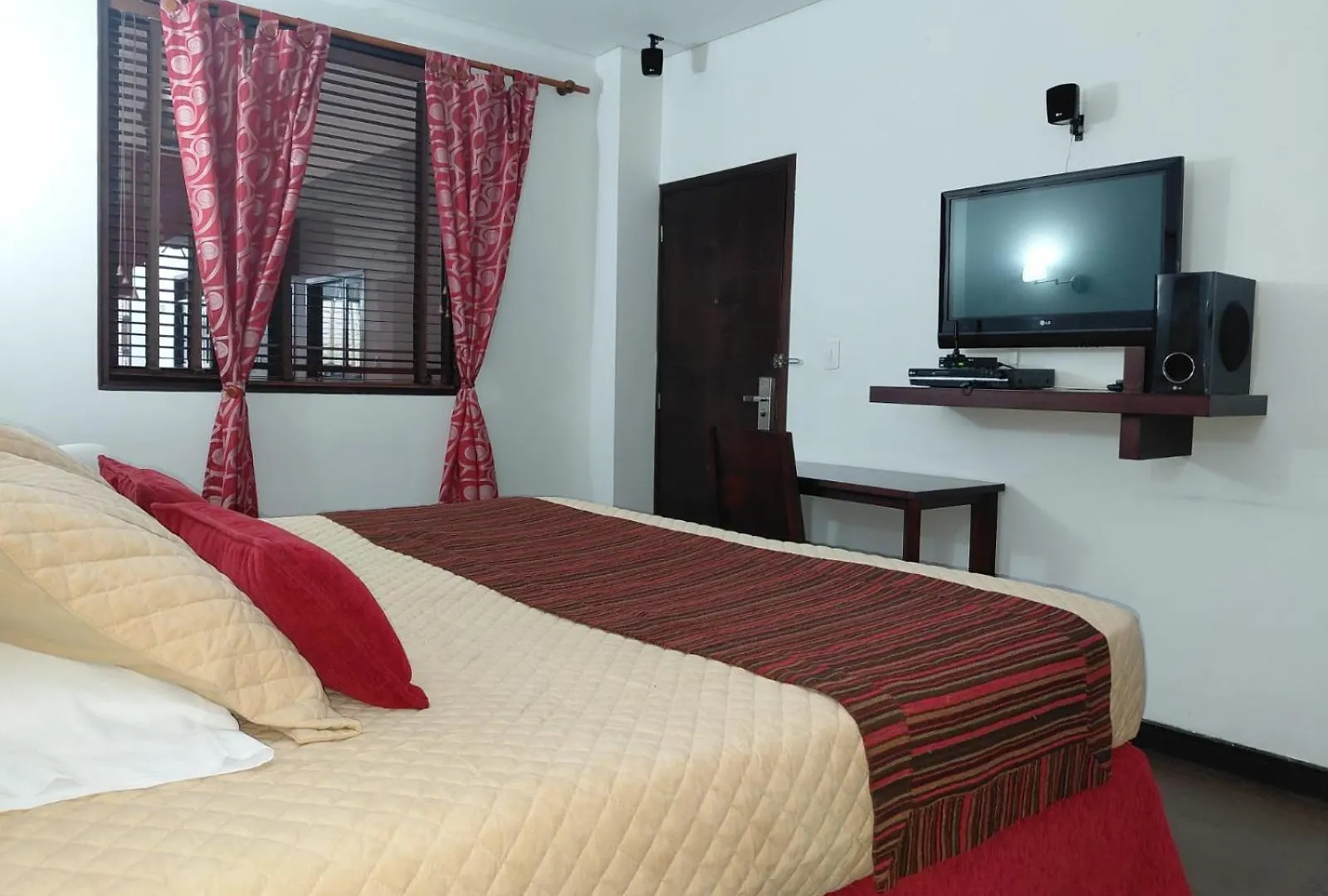Hbcf Hotel Boutique Casa Farallones De Santiago De Cali 0*,  Colombia